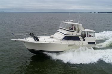 44' Viking 1990 Yacht For Sale